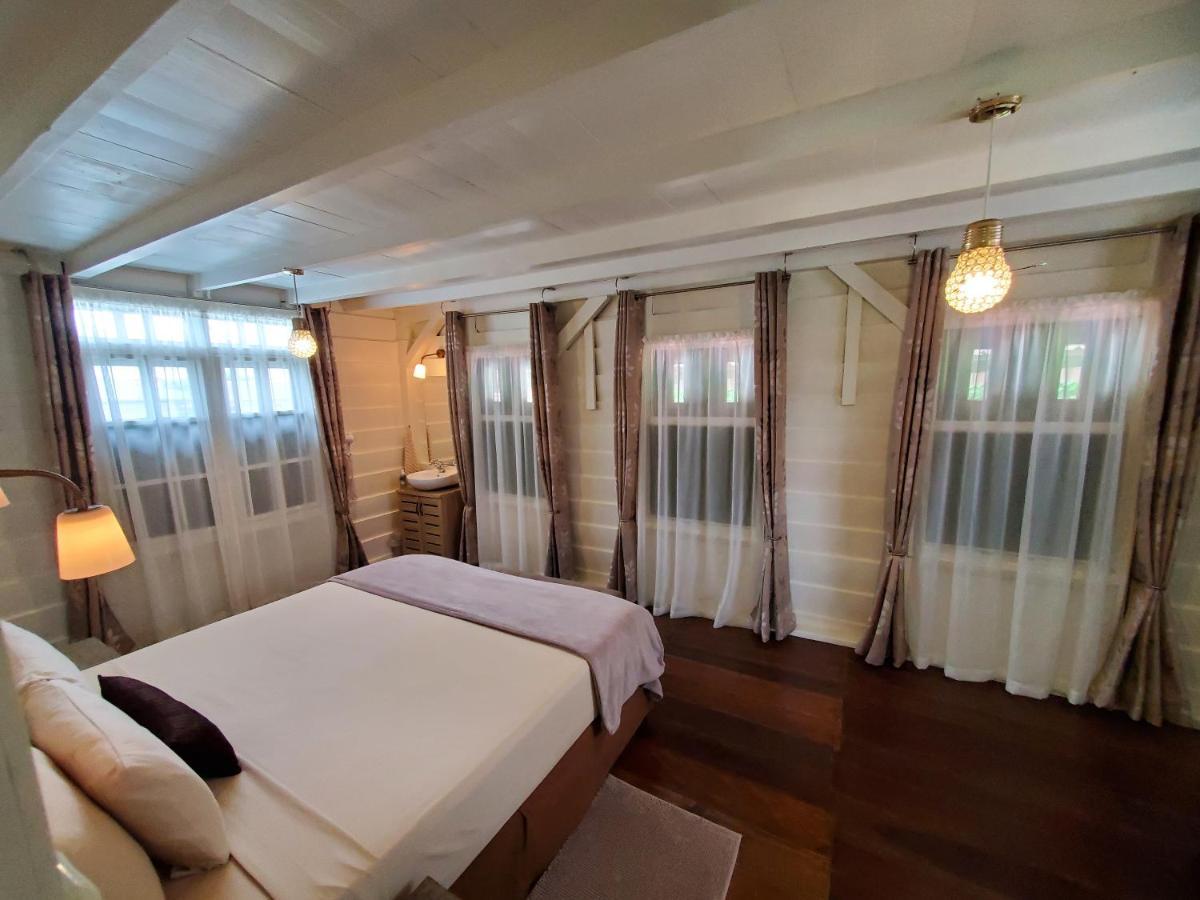 Prins Hendrik Suites باراماريبو المظهر الخارجي الصورة