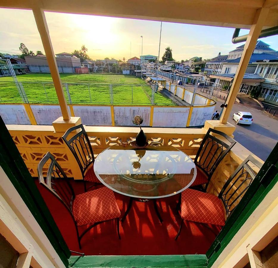 Prins Hendrik Suites باراماريبو المظهر الخارجي الصورة