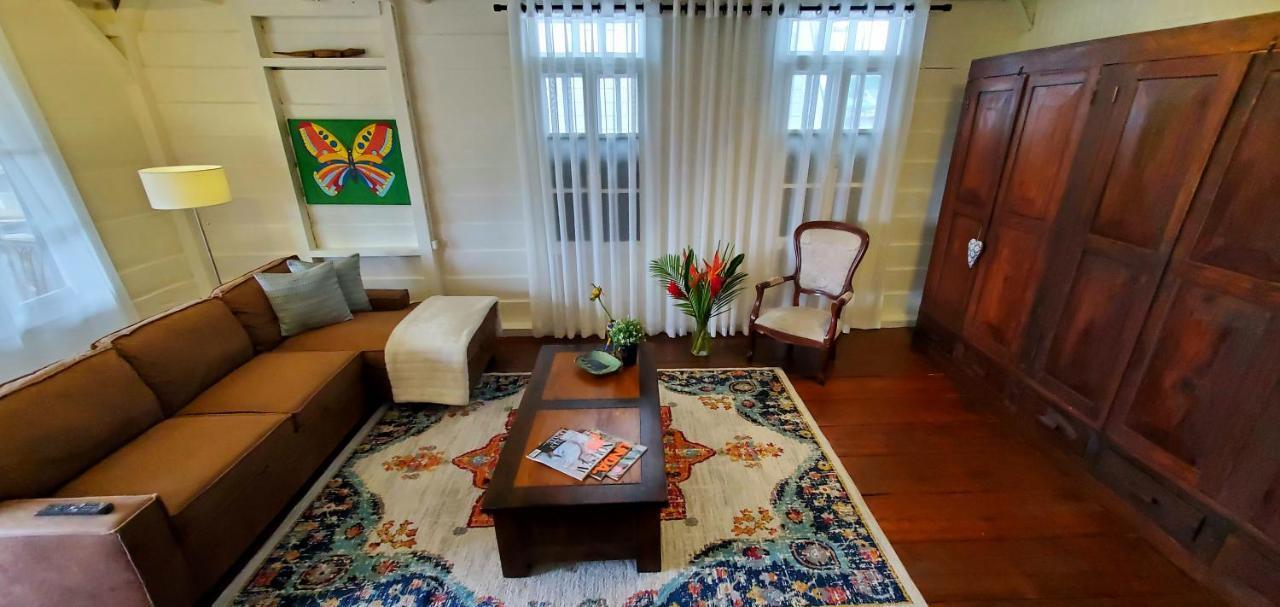 Prins Hendrik Suites باراماريبو المظهر الخارجي الصورة
