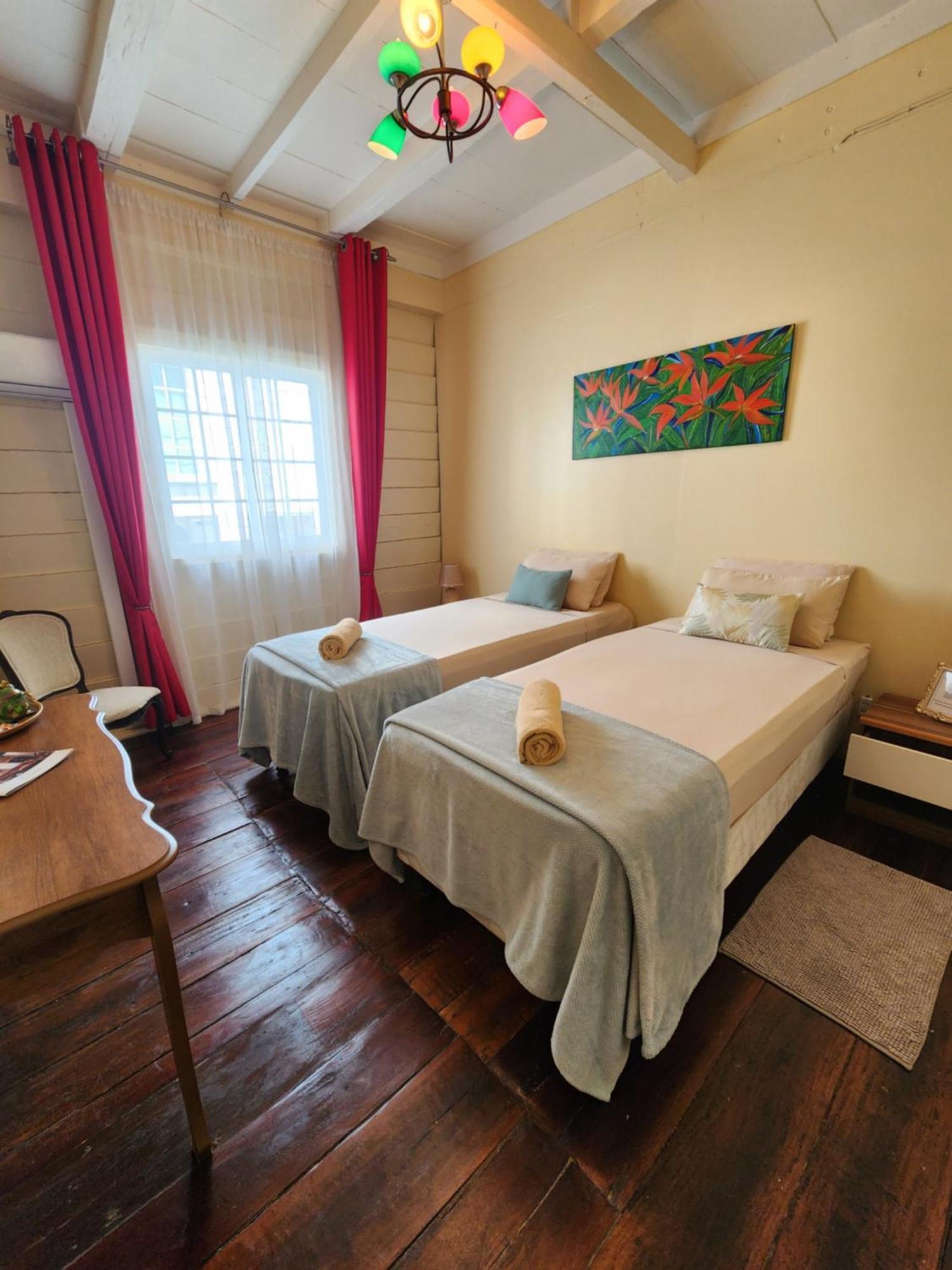 Prins Hendrik Suites باراماريبو المظهر الخارجي الصورة